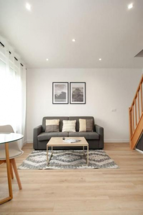 New duplex 1 minute walking from overground